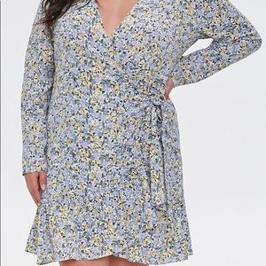 NEW FOREVER21 FLORAL DRESS